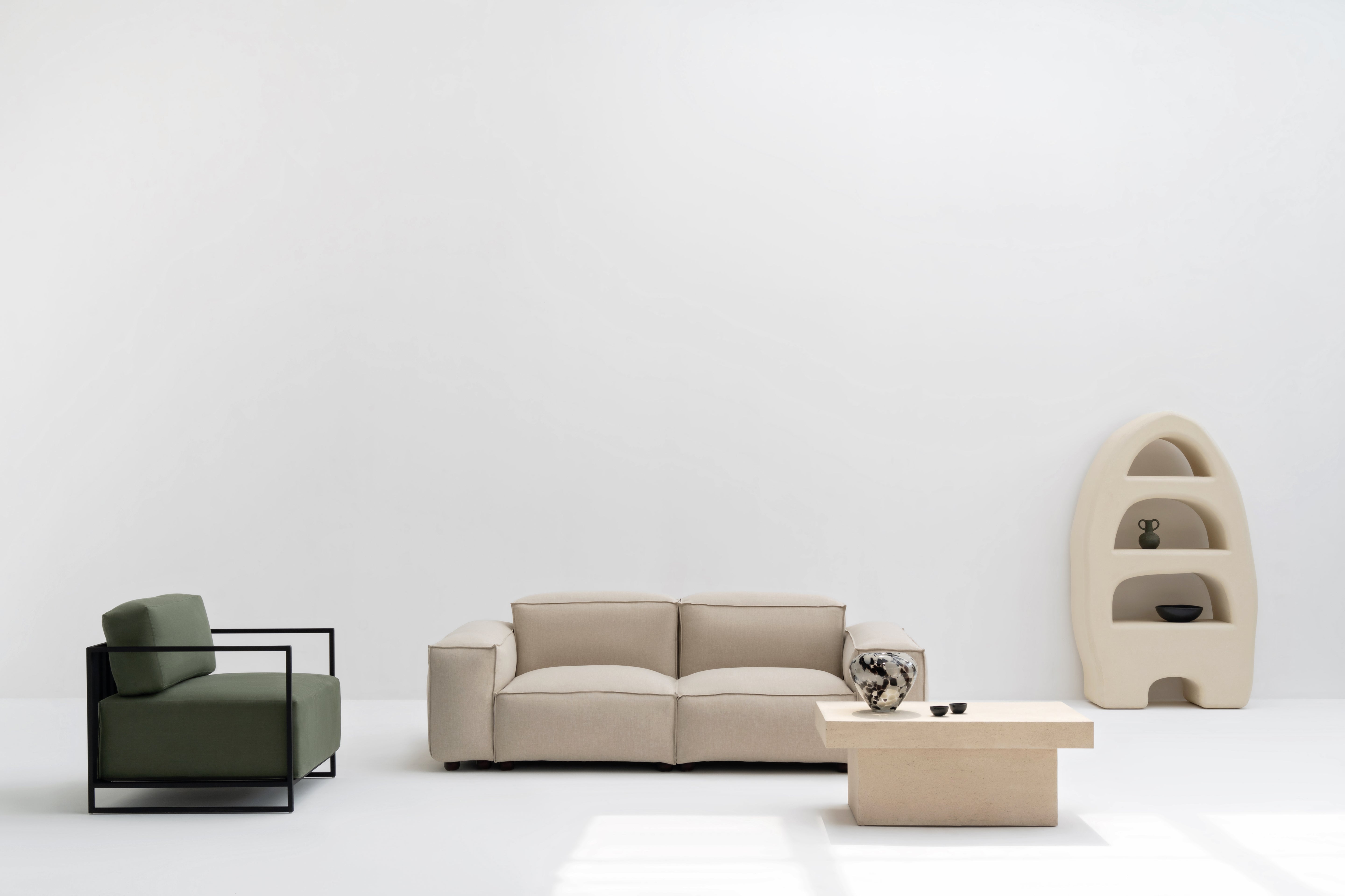 أريكة داميان في الهواء الطلق