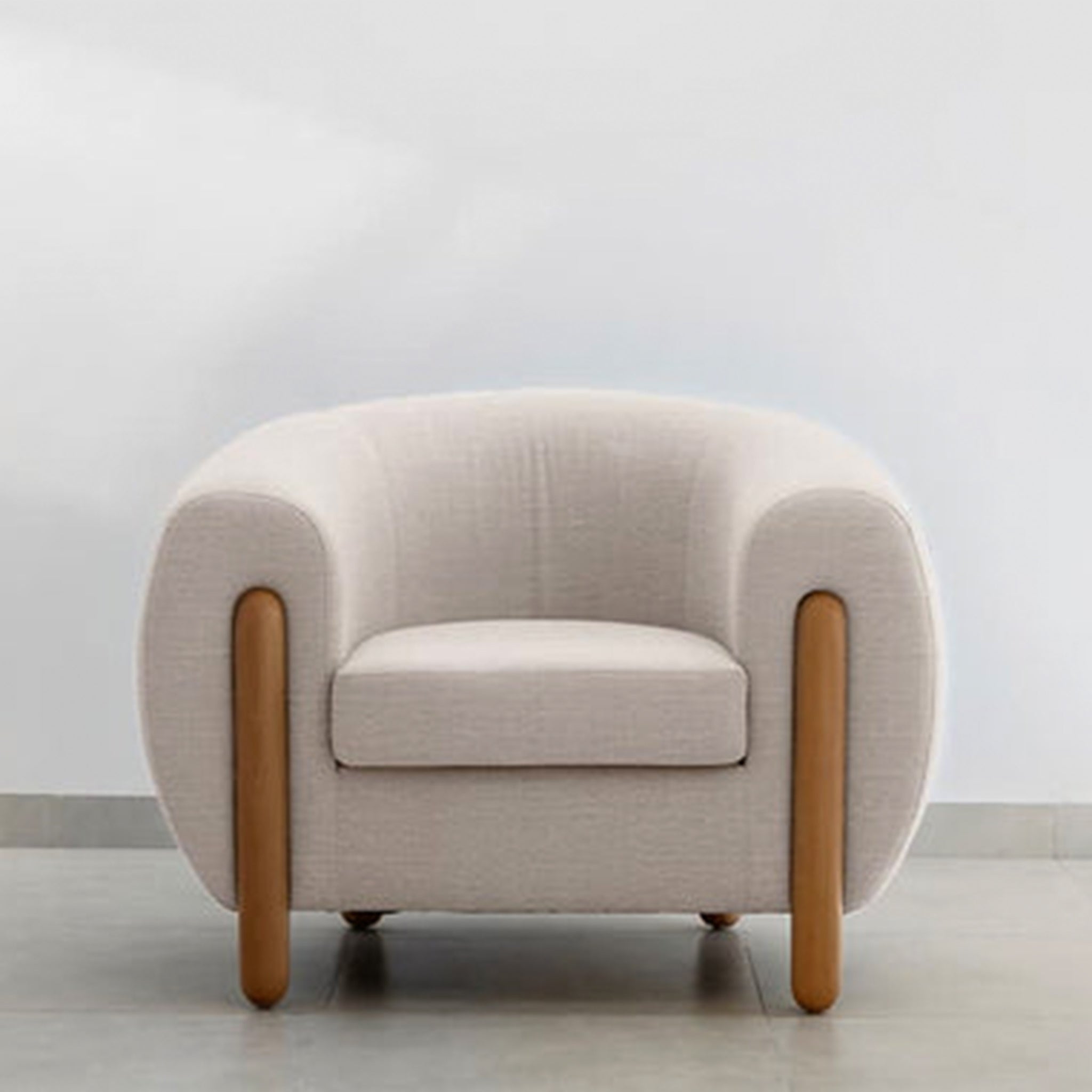 Modern accent chairs front View
