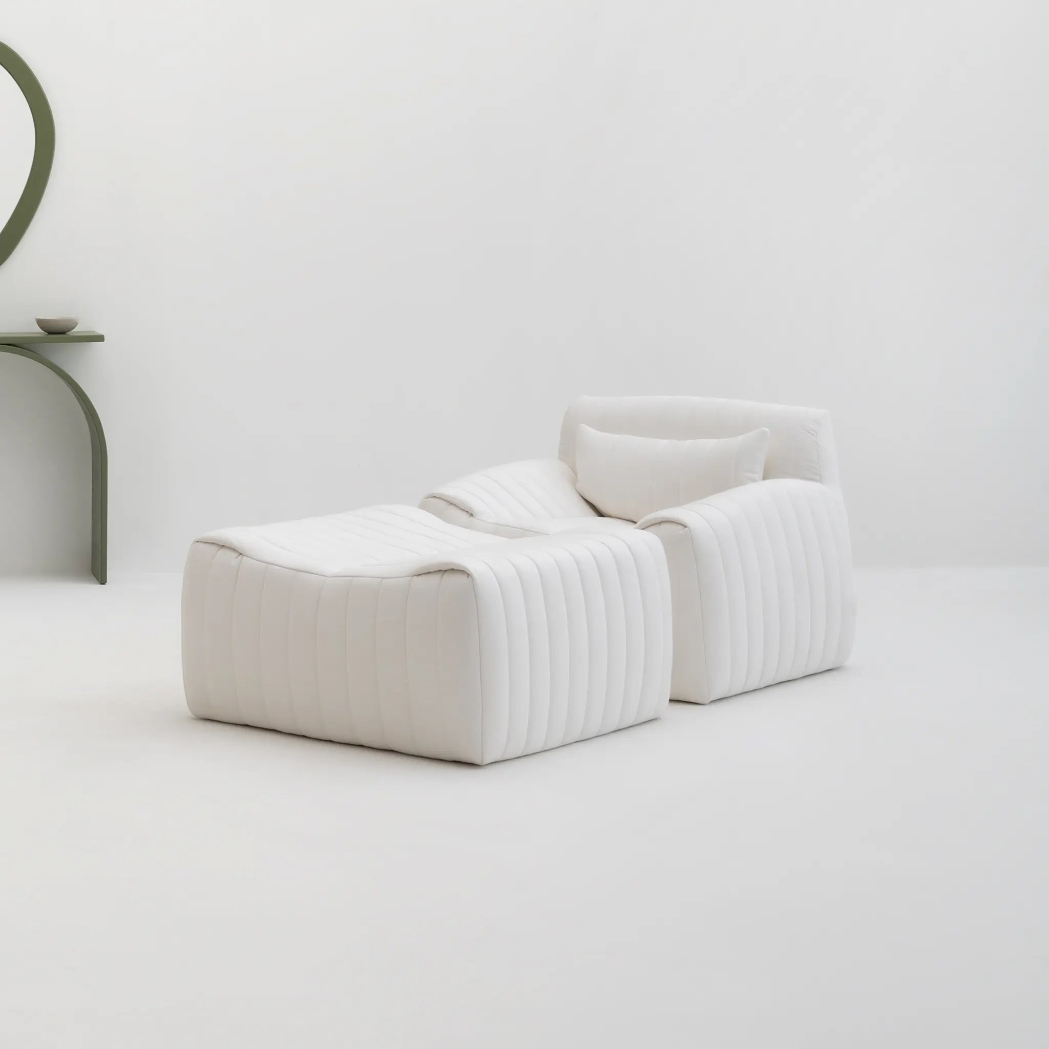 The Wren Ottoman