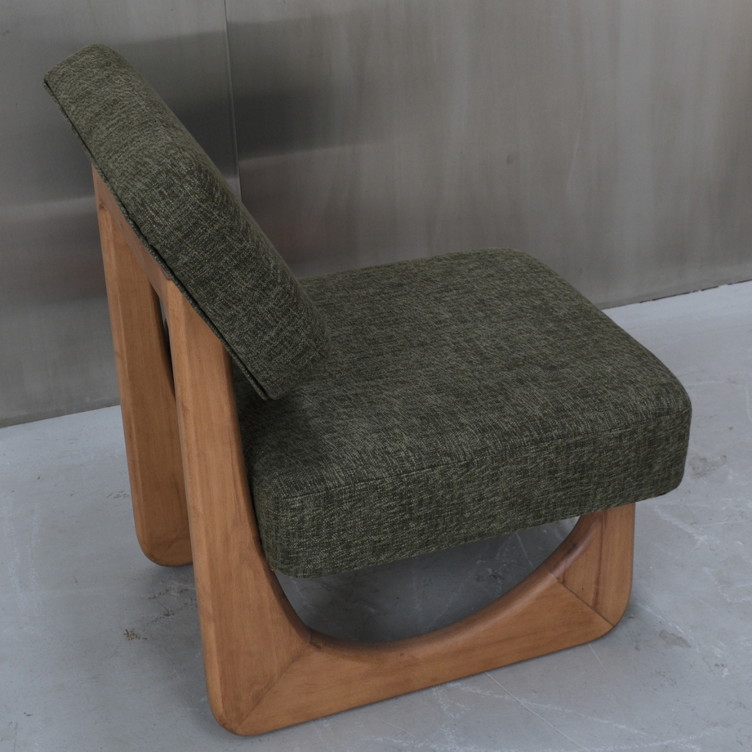 Ready to Ship: The Imogen Accent Chair (L.55xW.58xH.77 cm)