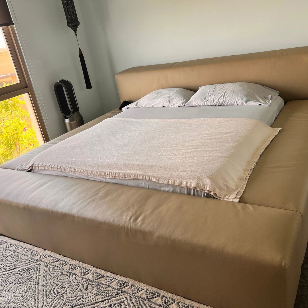 Damien bed- PRELOVED