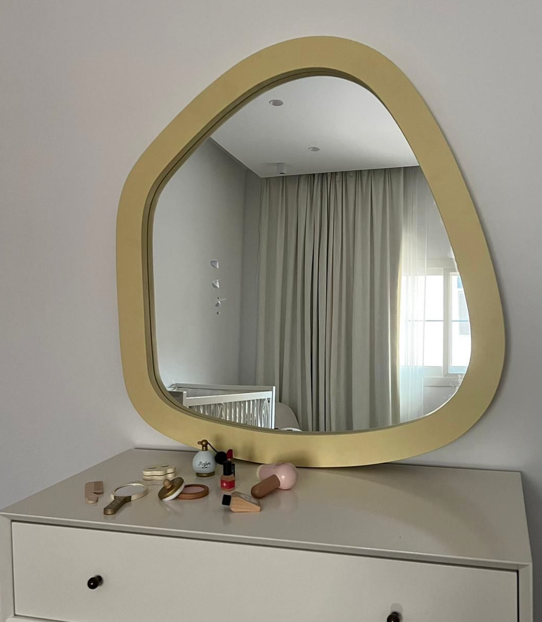 The Agnes Round Mirror