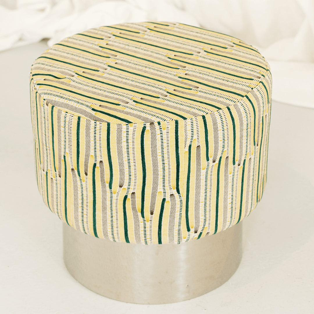 The Della stool