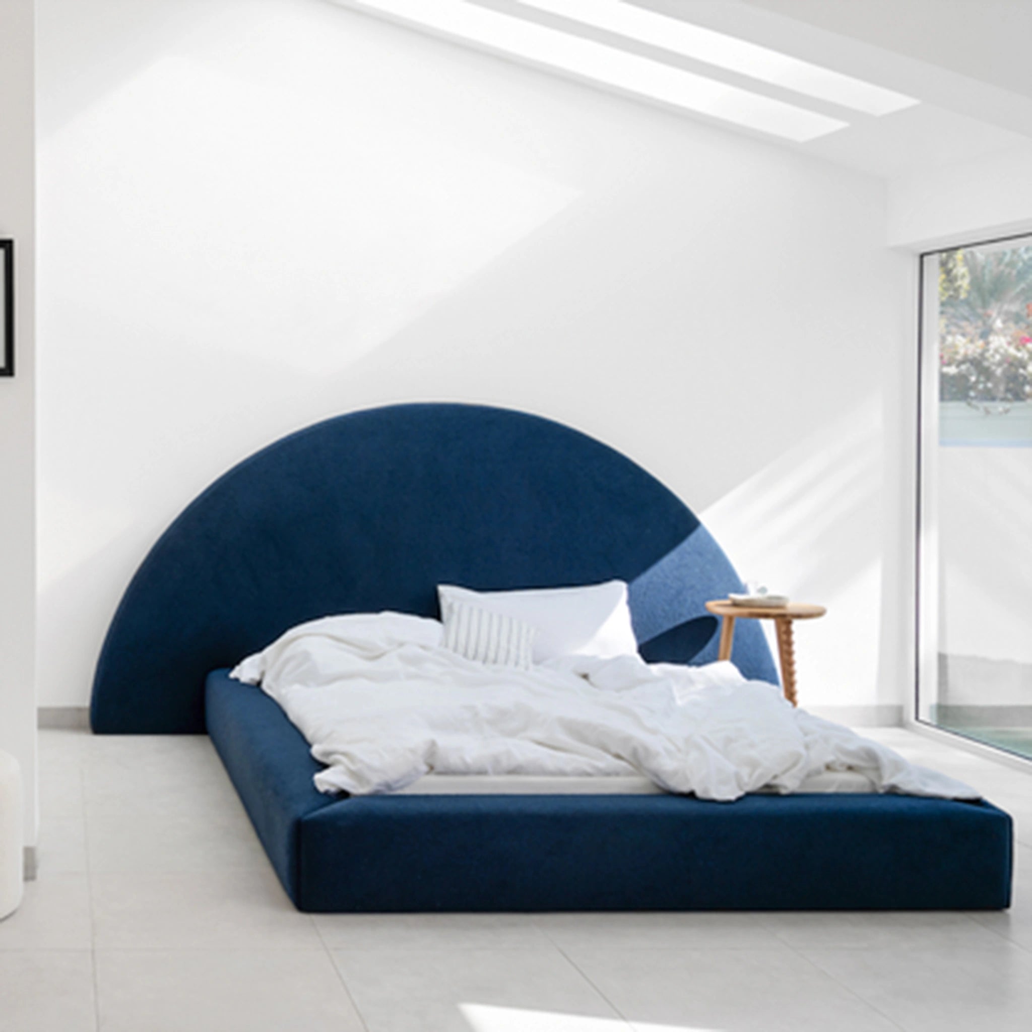 The James Bed