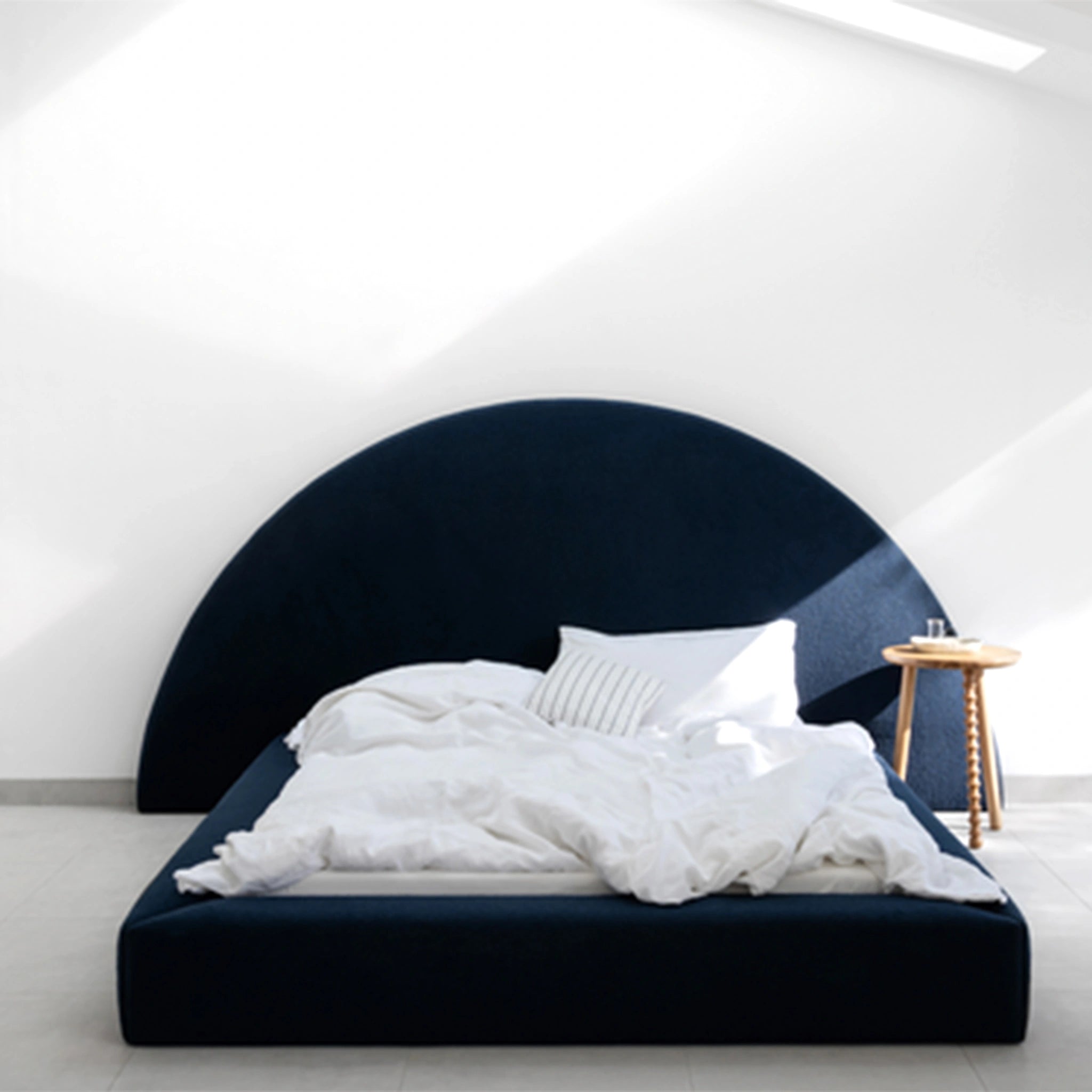 The James Bed