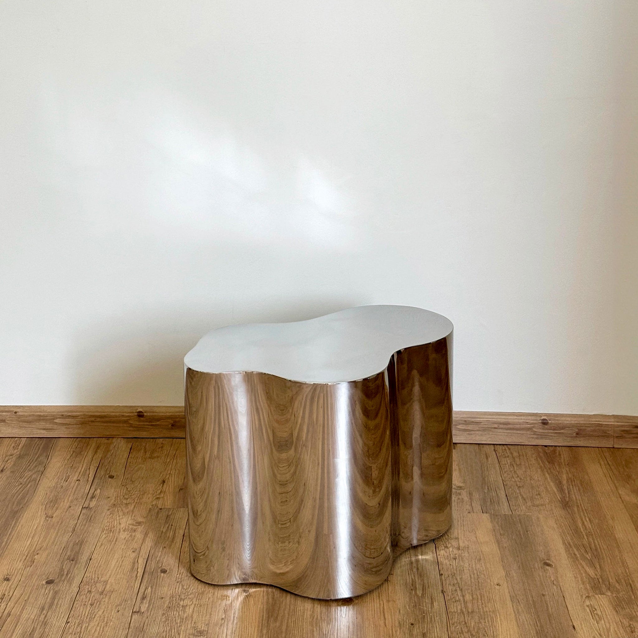 Stylish and reflective Genevive Coffee Tables