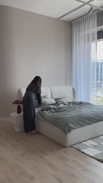 Load and play video in Gallery viewer, Best luxury bedding in dubai life Style View

